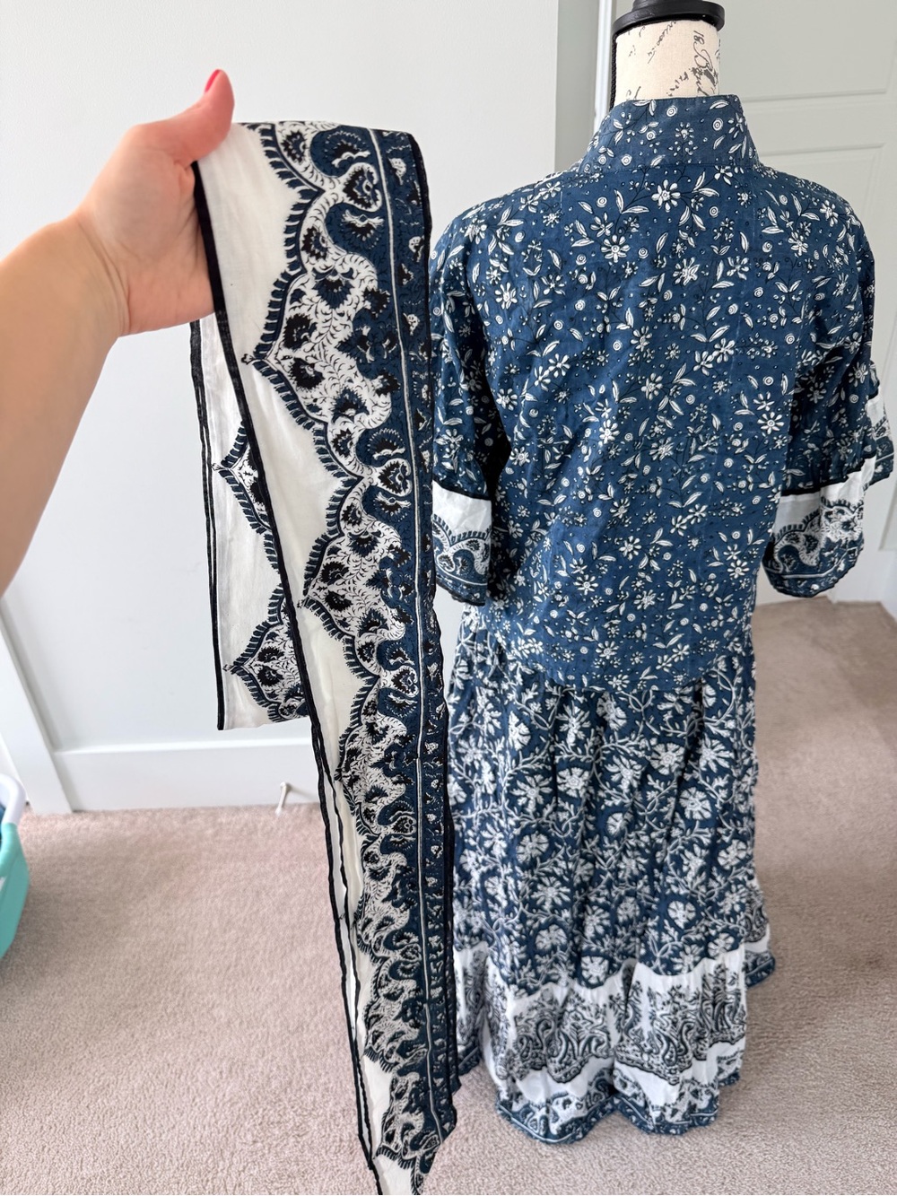 Like New Sue Sartor 3 piece belted Blue and White Printed Maxi Skirt Set - Picture 2 of 13